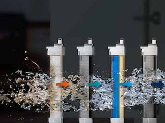 Reverse osmosis filter stages cleaning water step by step